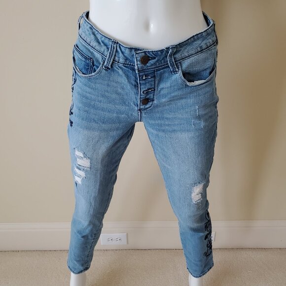 Black Daisy Graphic Print Relaxed Skinny Ripped Jeans SZ 7/28 - Picture 1 of 10